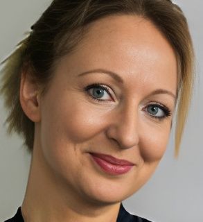 Frau Christine Singler